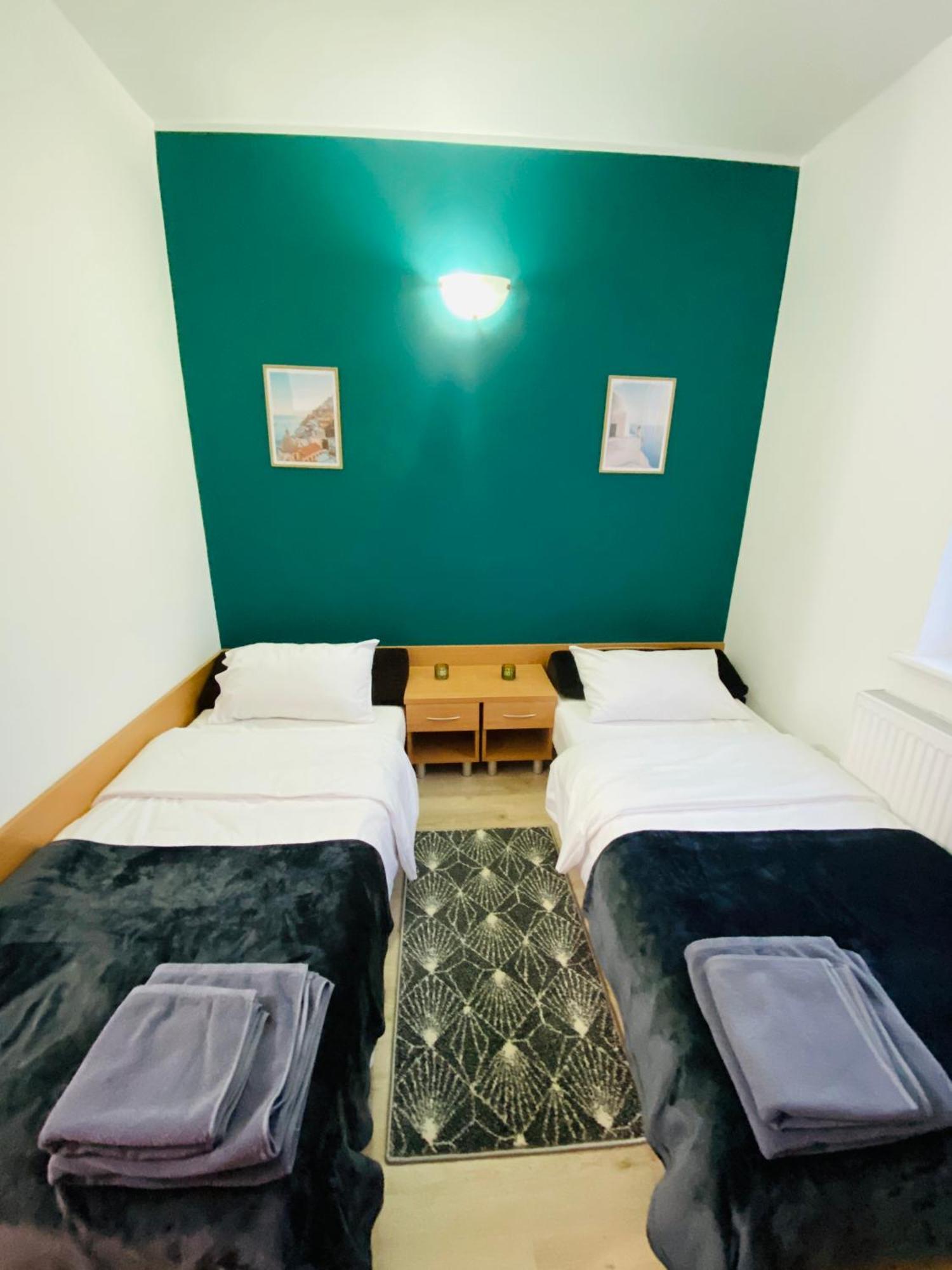 Hotel Milo - Noclegi 巴尔托希采 外观 照片